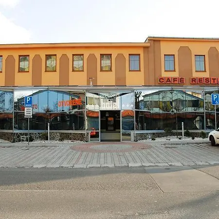 Slovan Hotel