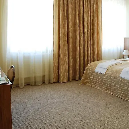Slovan Hotel Lucenec