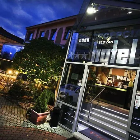 Hotel Slovan 3*