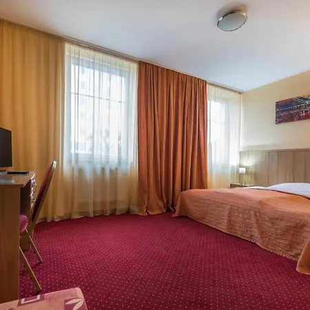 Hotel Slovan 3*